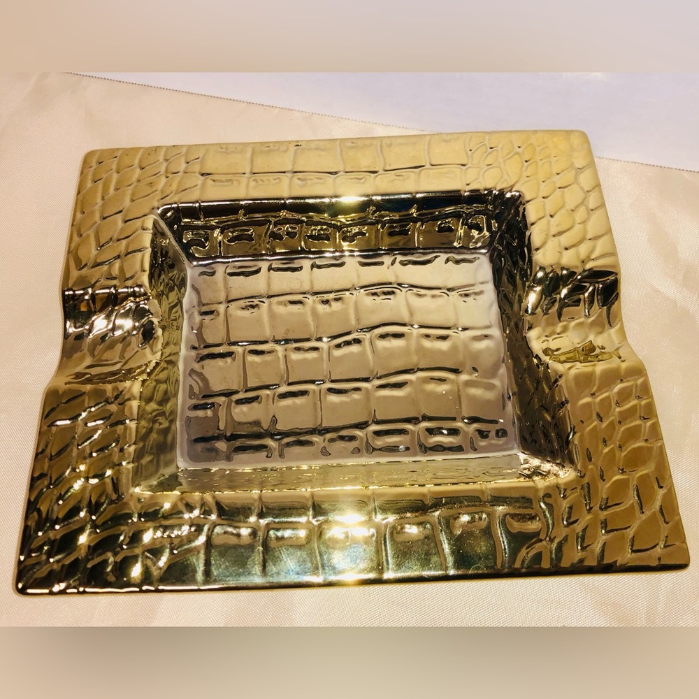 Gold Crocodile Alligator Pattern Golden Ashtray Home Living Room Accents Decor
